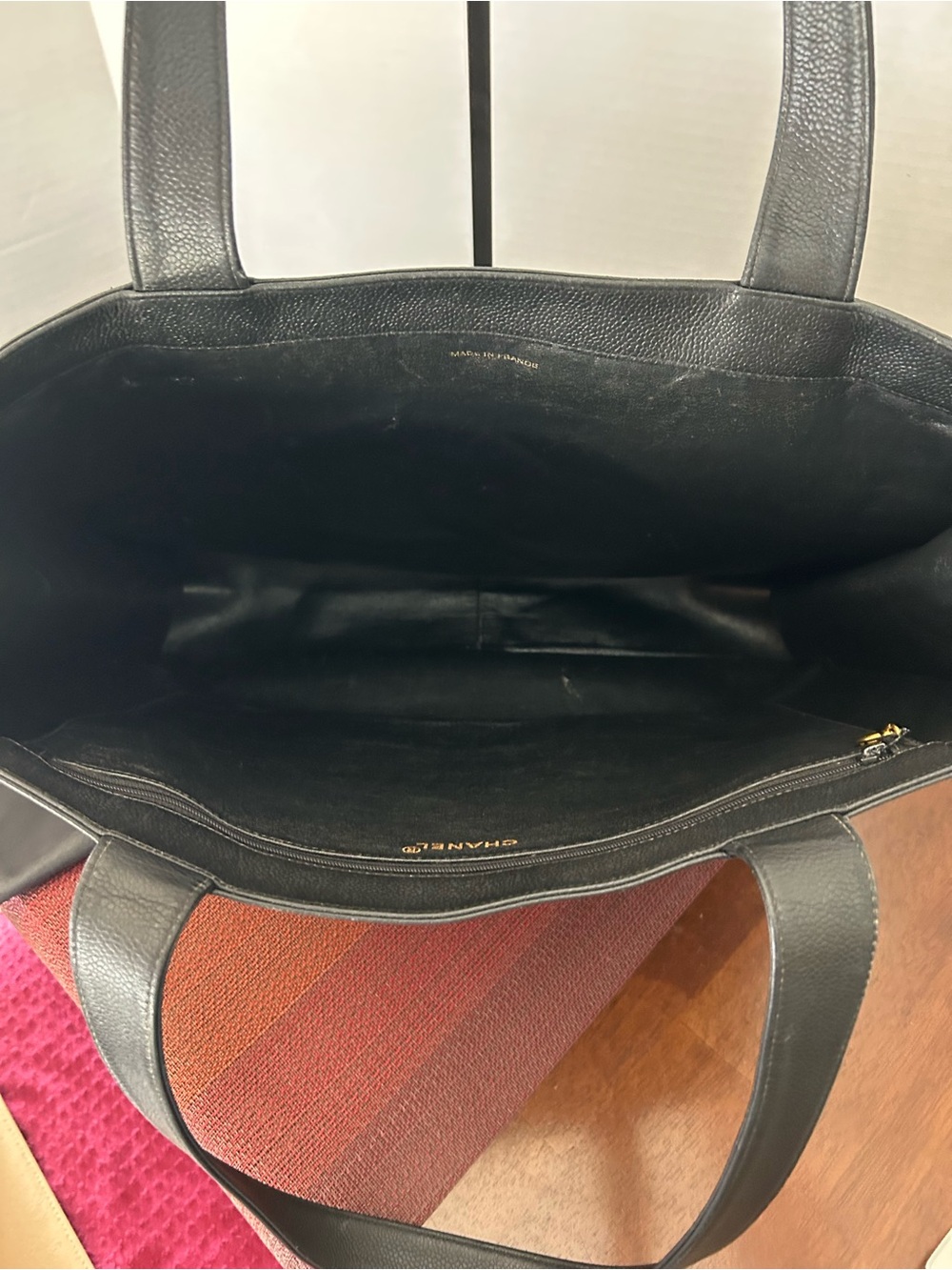 CHANEL Black Caviar Leather CC Tote - Picture 8 of 16